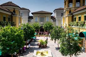 Fidenza (già borgo san donnino; Egalite Apre Un Temporary A Fidenza Village