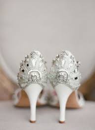 20 Glam Silver Hochzeitsschuhe Die Wow Hochzeitsschuhe Silberne Brautschuhe Hochzeitsthemen