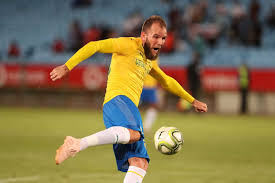 Dstv premiership kaizer chiefs mamelodi sundowns psl transfer news orlando pirates premier league al ahly manchester united nedbank cup pitso mosimane. Kaizer Chiefs Transfer News Eight Players Who Could Turn Up In Khosi Colours