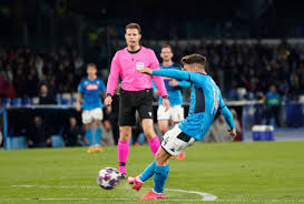 Insieme alla sua nuova compagna, il. Griezmann Risponde A Mertens Napoli Barcellona Finisce 1 1 Mantovauno It