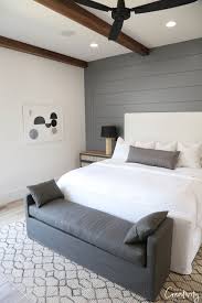 Renovate your bedroom and give it a whole new farmhouse bedroom look and feel that inspires use metal accents whether it's in the bed frame of the lamps to get an industrial feeling to your i really love the design of this modern farmhouse bedroom with the dark beam accenting the high. Pin On Bldg Master Bedroom Ideas