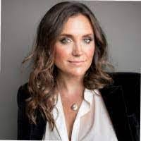 Debbie Izzo's Instagram, Twitter & Facebook