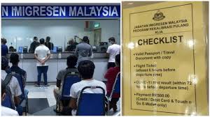 Selain itu, tiga orang awam yang disyaki bertindak sebagai orang tengah pula. Imigresen Malaysia Contact