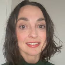 Who is your favourite character? Mine is Niles. He is not only hilarious,  but I think also has a heart as big as a whale and loves his family madly.