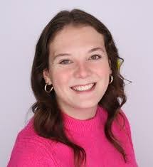 Cara Henry's Instagram, Twitter & Facebook