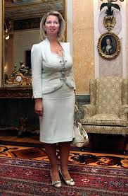 Doch auch sekretärin miriam stockl und polizist michi mohr beweisen spürsinn an den richtigen stellen. Pin By Yiluyoc On Svetlana Medvedeva First Lady White Women Style
