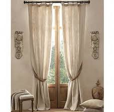 Les Rideaux En Lin Naturel Simbolisent Le Confort Et L Elegance A La Maison Archzine Fr Deco Maison Rideaux Shabby Chic Maison