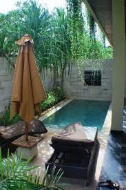 Petit Terrain Installez Une Piscine Petite Piscine Piscine Et Jardin Piscine Urbaine
