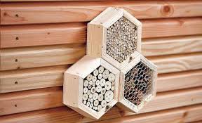 Insektenhotel Kaufen Ein Insektenhotel Kannst Du Auch Als Bausatz Kaufen Wie Dieses Modell Hier Damit Lo Hotel A Insectes Beaux Jardins Insectes