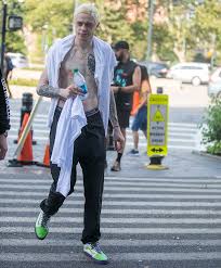 Last year, grande lived with fiancé davidson before they broke off. Mac Miller Dead Pete Davidson Unveils New Ariana Grande Tattoo As She Pays Tribute To Ex Celebrity News Showbiz Tv Express Co Uk