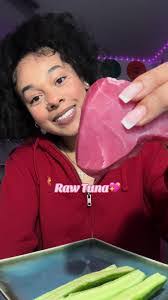 Aaron Amendola's Instagram, Twitter & Facebook