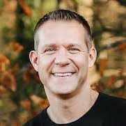 Lori Miley's Instagram, Twitter & Facebook