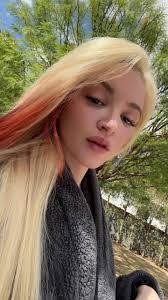 Lola Queen's Instagram, Twitter & Facebook