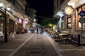 Οι επισκέπτες στα καλάβρυτα ξεπερνούν κάθε χρόνο τους 100.000 και στην πλειονότητά τους είναι νεαρής ηλικίας και όλων των επιπέδων σκιέρ. H Fwto Ths Hmeras Kalabryta O Pezodromos Kalabryta News