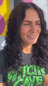 Amber Walley's Instagram, Twitter & Facebook