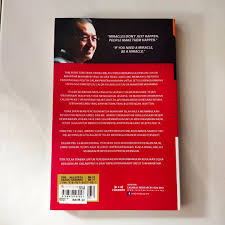 Bagaikan seorang artis, tun dr mahathir bin mohamad menampilkan satu falsafah yang murni yang kemudiannya. Tun Mahathir Menongkah Arus Menerjah Limitasi 25 Books Stationery Books On Carousell