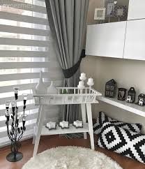 Derya Hanim In Modern Stilde Uyumlu Ve Zevkli Evi Ev Gezmesi Oturma Odasi Fikirleri Oturma Odasi Dekorasyonu Ikea Oturma Odasi
