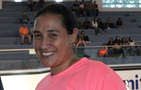 Jenny Álvarez, el rostro detrás del éxito de la Liga de Voleibol del Valle  de Sula