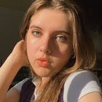 Becky Posey's Instagram, Twitter & Facebook