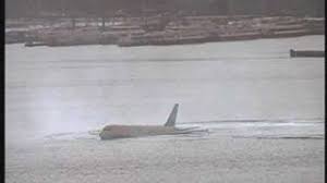 Audio from the crash of cactus flight 1549 (us airways) in the hudson river, january 15th, 2009.this preliminary composite audio on a single timeline, the overall precision can be increased.the availability of the cockpit voice recordings a. Sully Cockpit Recording From Miracle On The Hudson Video