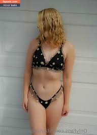 Staylaughingcomedy nude - stvincent.nupark.com