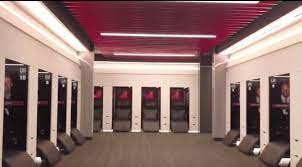 For comparison, i refer you to this old video of alabama's locker room before the facelift Alabama Football New Locker Rooms