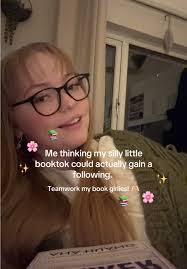 Taryn Reid's Instagram, Twitter & Facebook