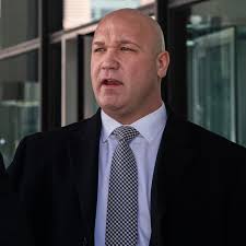 Casey Urlacher, following Trump pardon, claims victory as write-in  candidate in Mettawa mayor's race