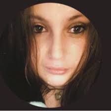 Vivian Collick's Instagram, Twitter & Facebook