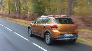 The sandero stepway is a bit more expensive. Fahrbericht Dacia Sandero Stepway Tce 90 Cvt Kicker