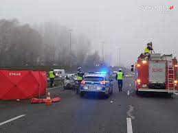 Na zjeździe na autostradę a4 jest ograniczenie prędkości Smiertelny Wypadek Na Autostradzie A4 W Katowicach Zdjecia Informacje Z Polski I Swiata Info112 Pl