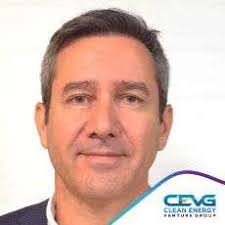 Noel Poirier's Instagram, Twitter & Facebook