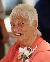 Ruthann Albrecht's Instagram, Twitter & Facebook