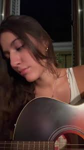 Eva Mavis (@www.badbittyguide.com)