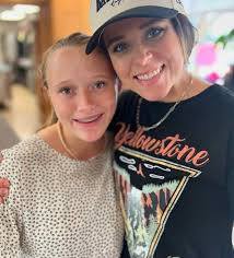 Josie is the only one that looks like Michelle Duggar #CountingOn