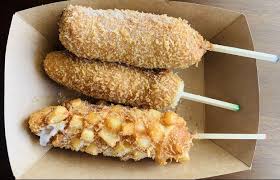 Try this southern spin on the basic hot dog at your next cookout. Tasty Trend Arrives In Chinatown Korean Hot Dogs The Buzz Magazines