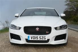 The Aluminium Xe Is Jaguar 39 S Second Attempt To Steal Lucrative Sales From Bmw 39 S 3 Series And To Do That It Has To Be Signif Jaguar Xe Jaguar Jaguar Car