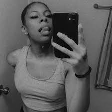 On to the next chapter! 😎 📸 #ChamberlainGrad Katreana P. (BSN 🎓 April  2025) #ChamberlainAtlanta