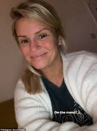 Jul 04, 2020 · kerry katona has given a teaser of the steamy content she's set to upload to her only fans account. Kerry Katona Sagt Sie Sei Auf Dem Weg Der Besserung Als Sie Die Fans Uber Ihren Covid 19 Kampf Auf Dem Laufenden Halt Nach Welt
