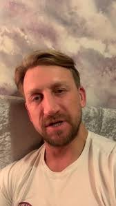 Beställ en personlig video från Keith Mason