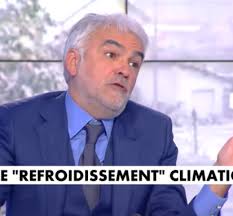 Cnews (l'heure des pros), rtl (les auditeurs ont la parole), le point. Pascal Praud Ses Attaques Sexistes Contre Claire Nouvian Scandalisent Terrafemina