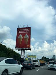 Kenapa harus iklan yang berbayar? Papan Iklan Mcdonalds Di Seluruh Malaysia