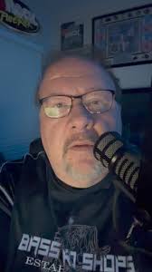 Good morning…or in my case good night 💤 Here’s part 1 of what my day is  like with a bunch of radio shows and the other things I do at #iHeartRadio  across the country.