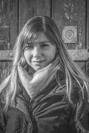 Elisabeth Pol's Instagram, Twitter & Facebook