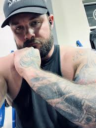 Back workout at midnight…7 hours later I'm finally finishing up my Chest  routine FML I'm BBEEAATTT … Feels good to accomplish these challenges..  Every thing worth having is all Mental.