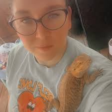 40 cars gone in 1hr 17min 🛸 Lee's Fresh Fish Food Truck call order in  501-483-8620 or Pull up the next 5 people to pick a number between 200-400  get a “FREE