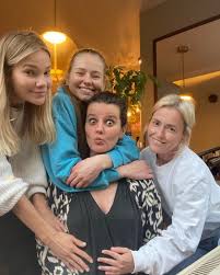 Check spelling or type a new query. Zofia Zborowska Zdradzila Ze Nie Bedzie Pokazywac Twarzy Dziecka W Sieci