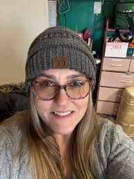 Angie Broom's Instagram, Twitter & Facebook