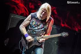 These include black night, hush, perfect strangers, bloodsucker and the classic, smoke on the water as well as. Poze Deep Purple La Romexpo Din Bucuresti Iconcert Ro