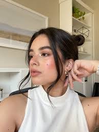 Tiffany Leslie's Instagram, Twitter & Facebook